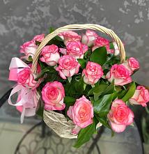 Цветочная композиция из Розы в корзине во Фролово